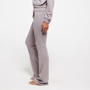 Skims French Terry Low Rise Pant in Oyster